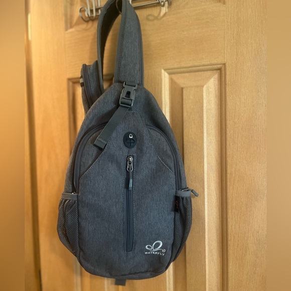 Waterfly Ultralight Crossbody Sling Bag Unisex Travel Hiking - Picture 4 of 6